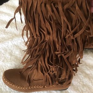 Moccasin boots